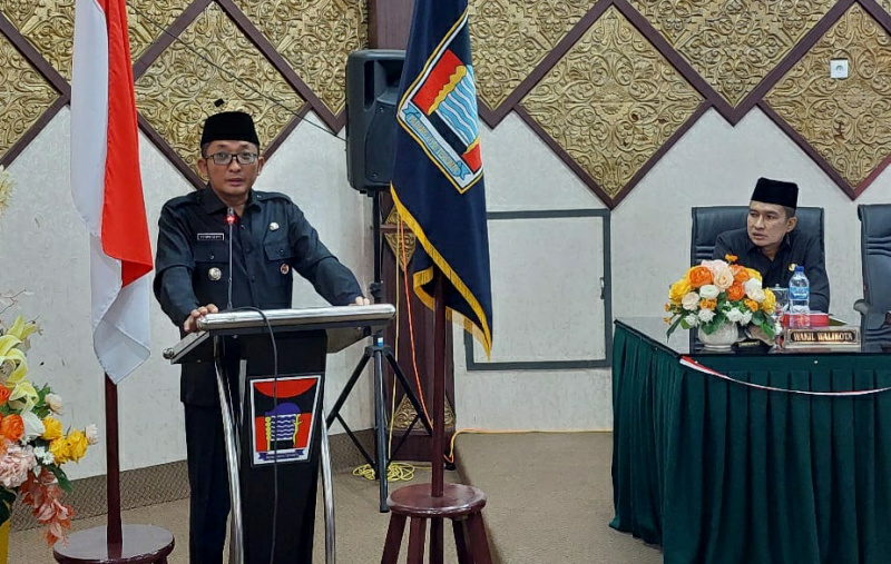Walikota Padang Hendri Septa sampaikan Ranperda Pertanggungjawaban Pelaksana APBD Tahun 2022.
